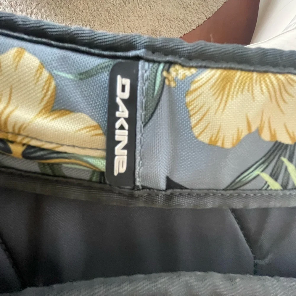 Dakine Gray and Yellow Floral Tropical Hibiscus Backpack - Tough and Stunning! - Picture 9 of 13
